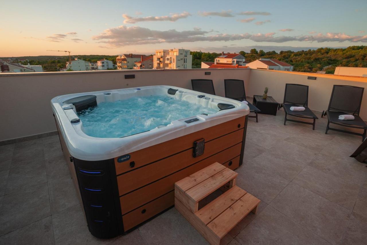 Apartments Luana With Private Jacuzzi Zadar Exteriér fotografie