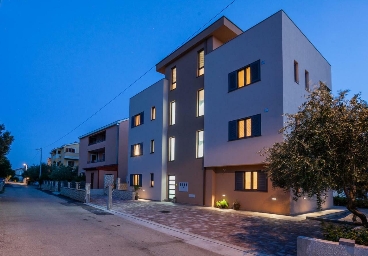 Apartments Luana With Private Jacuzzi Zadar Exteriér fotografie